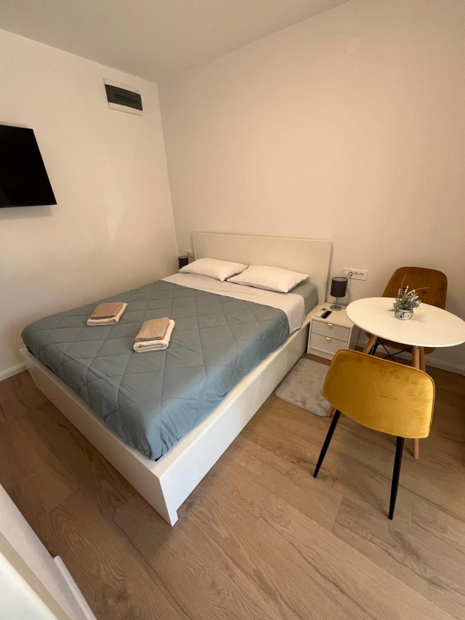Green Oasis For Two, 30 Meters From Sea