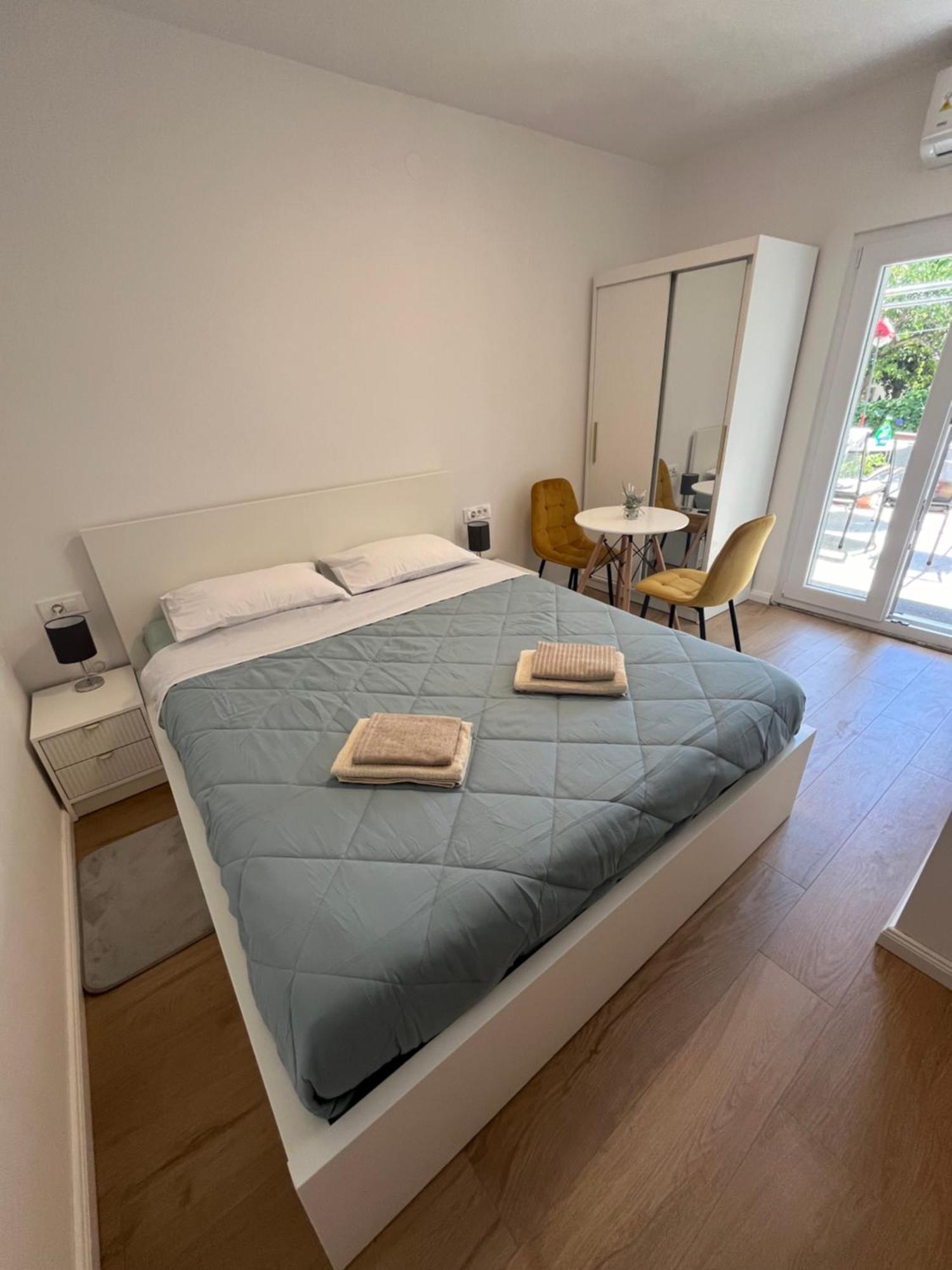 Green Oasis For Two, 30 Meters From Sea Apartament *