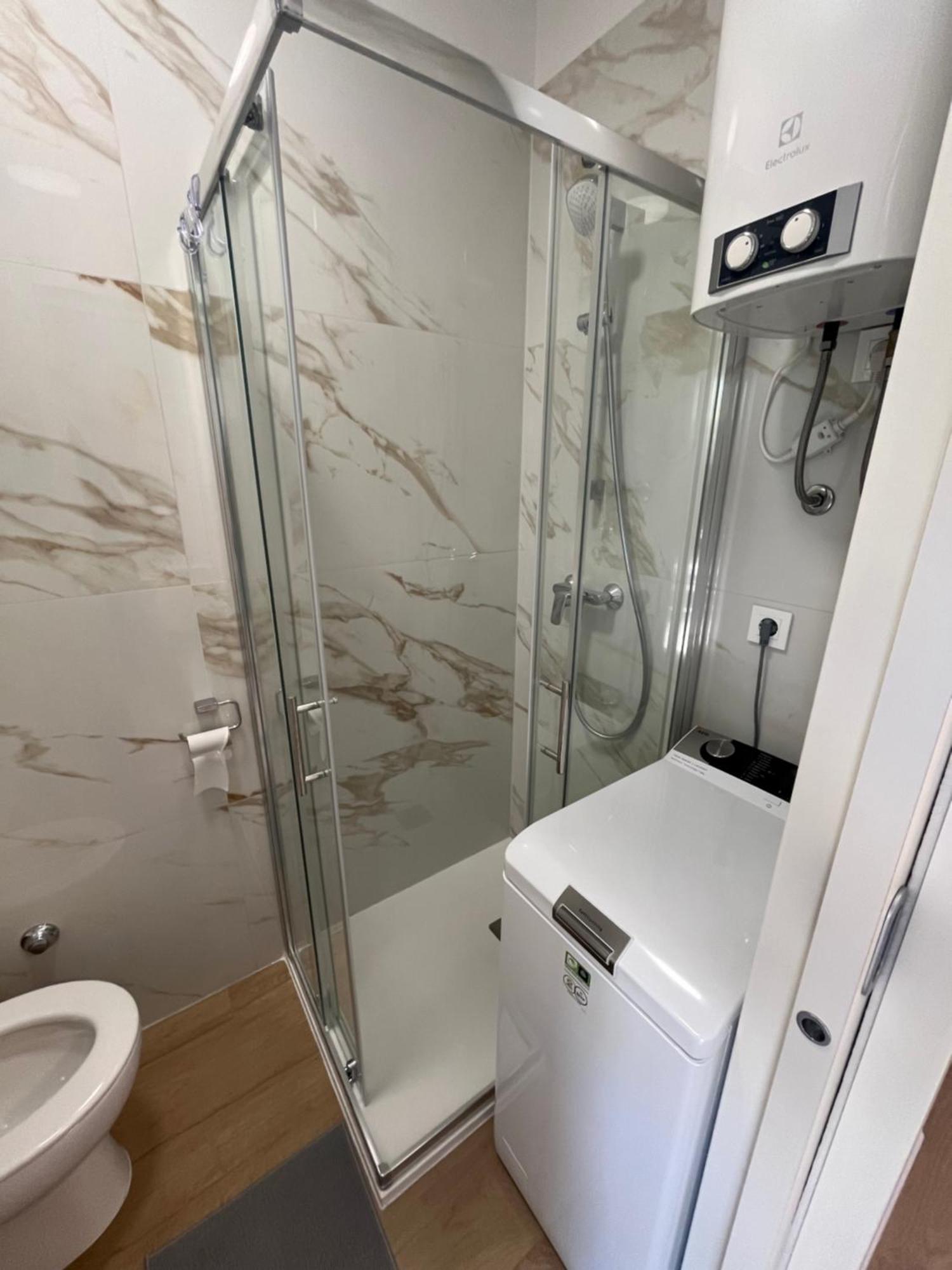 Green Oasis For Two, 30 Meters From Sea Apartament Zadar