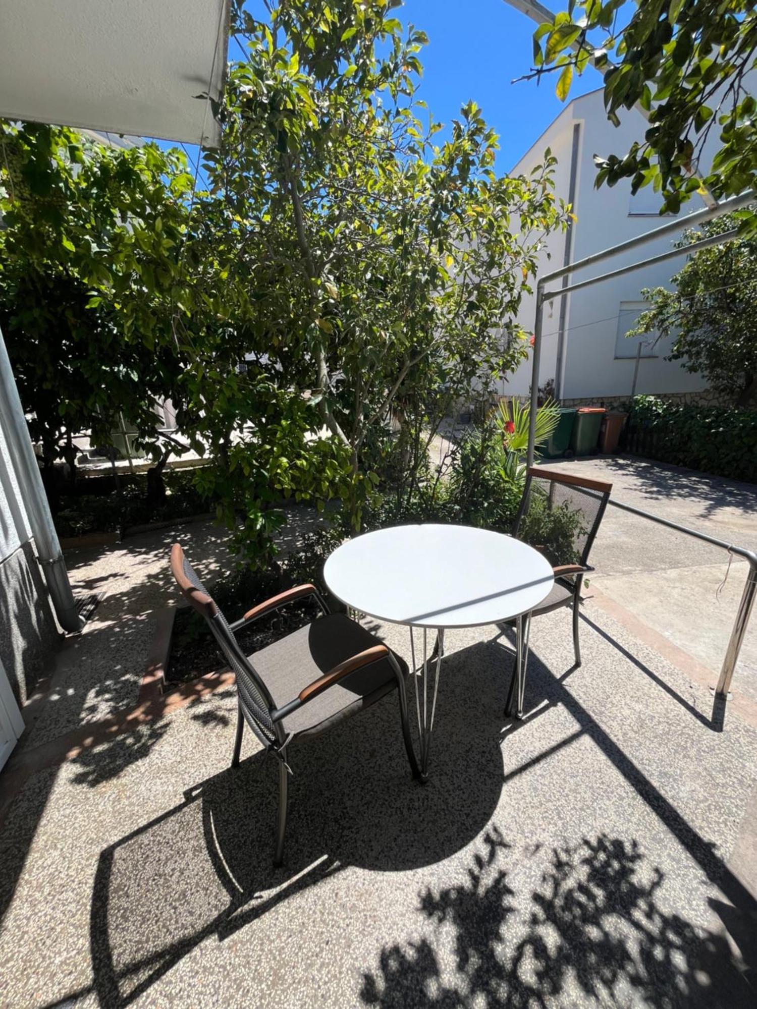 Green Oasis For Two, 30 Meters From Sea Apartament Zadar